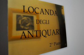 Отель Locanda degli Antiquari  Рим